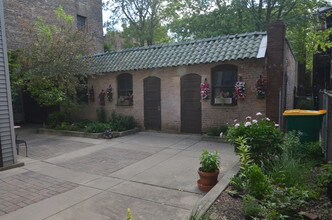 5956 N Magnolia Ave, Unit 2N in Chicago, IL - Foto de edificio - Building Photo