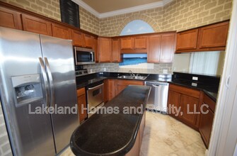 222 Carpenters Way in Lakeland, FL - Building Photo - Building Photo