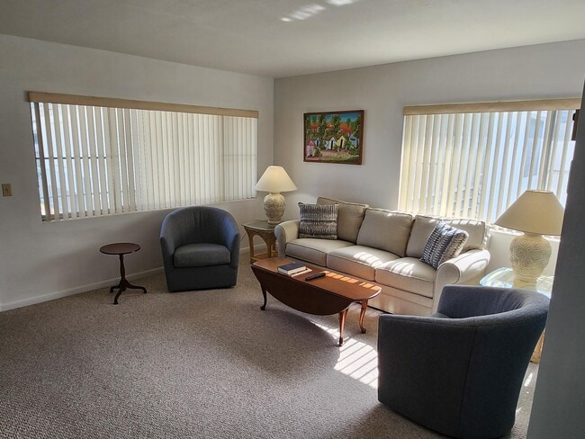 3322 Cynthia Ln in Lake Worth Beach, FL - Building Photo - Building Photo