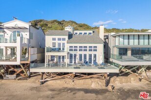 24456 Malibu Rd in Malibu, CA - Building Photo