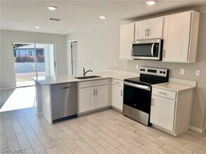 5029 S Rosebud Cir in La Belle, FL - Building Photo - Building Photo