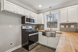 4716 Howe St in Durham, NC - Building Photo - Building Photo