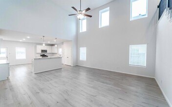 101 Copper Lily Dr, Unit 2 Bedroom 0303 in Liberty Hill, TX - Building Photo - Building Photo