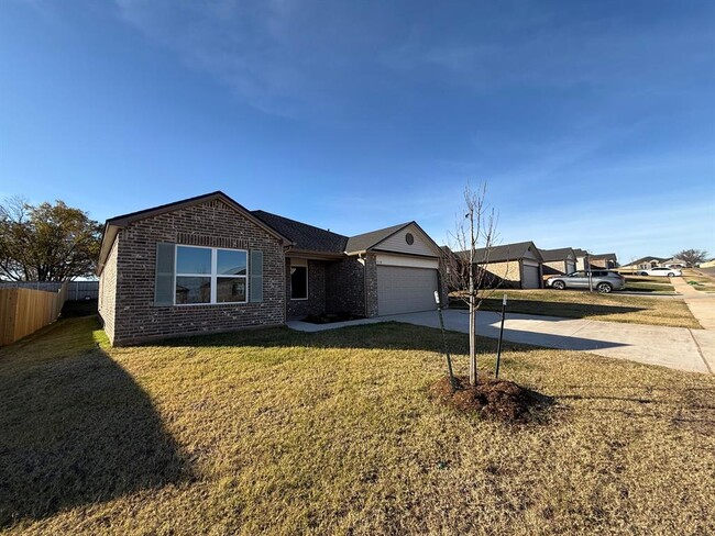 718 SW 11th St in Newcastle, OK - Building Photo - Building Photo