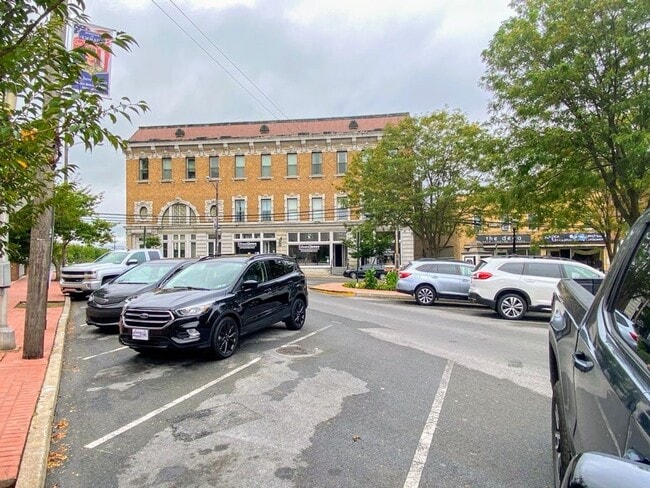 14 S Fourth St in Emmaus, PA - Building Photo - Building Photo