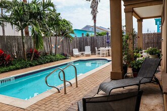 117 E Lantana St, Unit SI ID1255577P in South Padre Island, TX - Building Photo - Building Photo