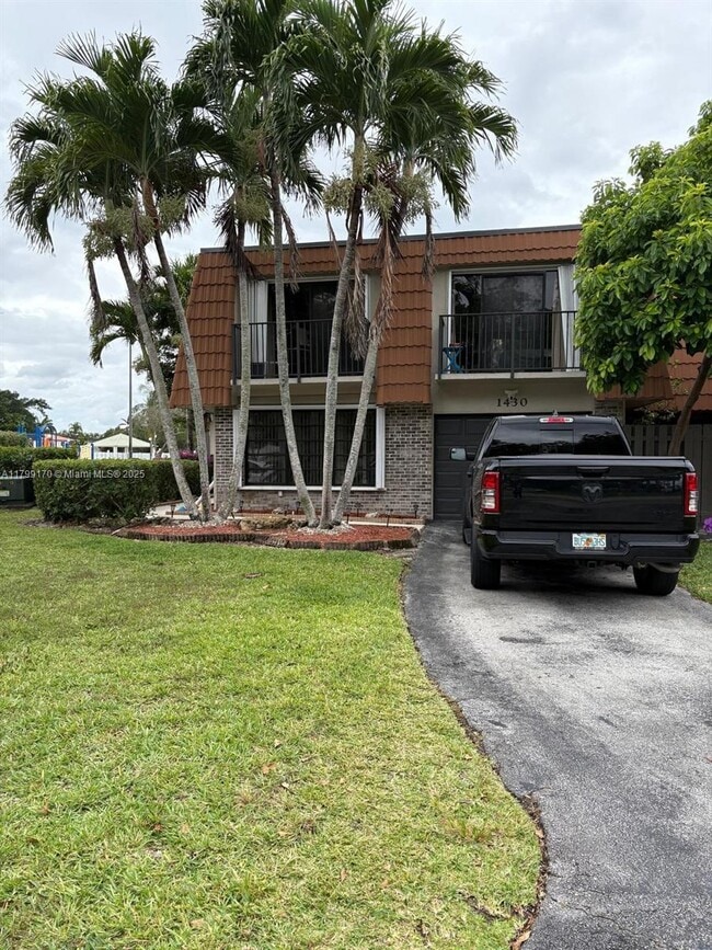 1430 SW 109th Way