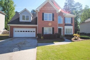 1565 Woodpoint Way in Lawrenceville, GA - Building Photo