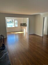 2536 Boston Post Rd in Darien, CT - Building Photo - Building Photo