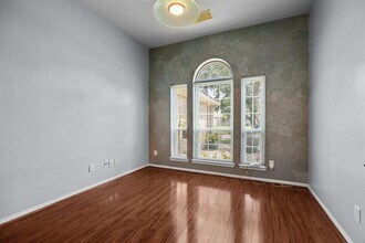 2723 Shelby Dr in Pearland, TX - Foto de edificio - Building Photo