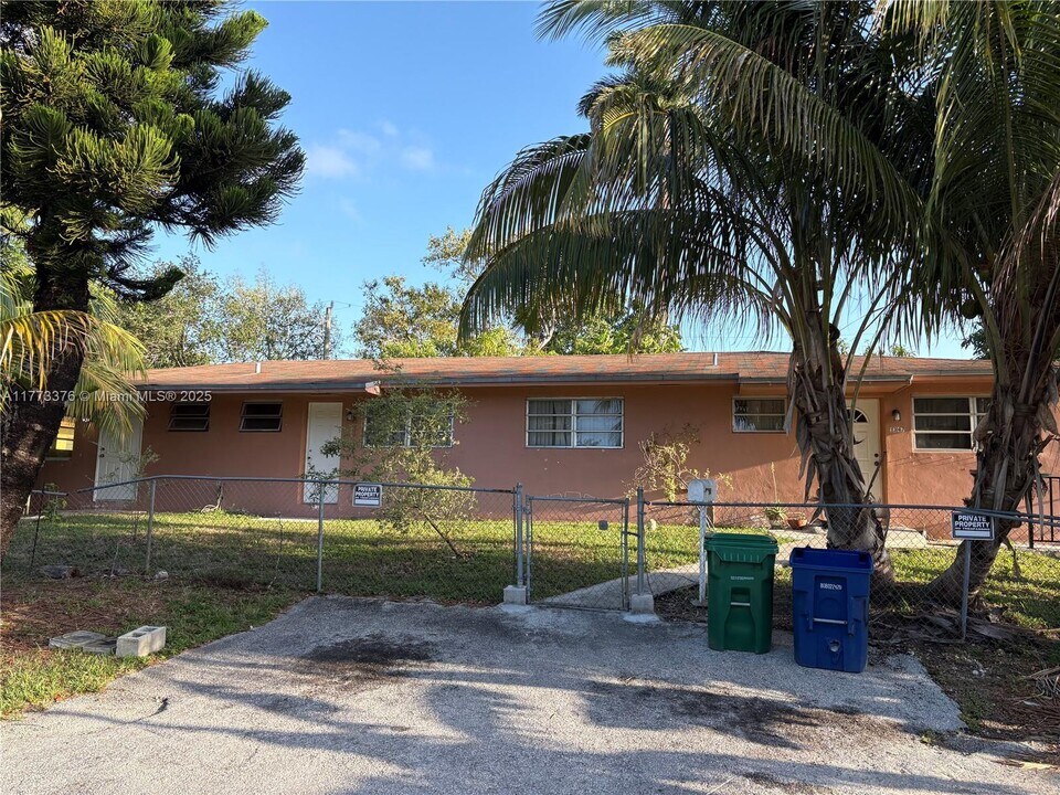 1345 NE 117th Terrace in Miami, FL - Building Photo