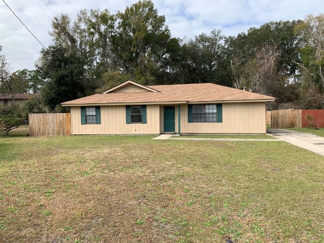 property at 240 Honey Ln Cir