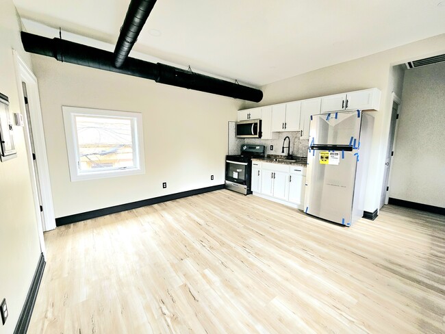486 Franklin St, Unit 1