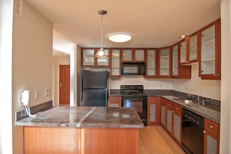 655 5th St-Unit -1 in San Francisco, CA - Foto de edificio - Building Photo