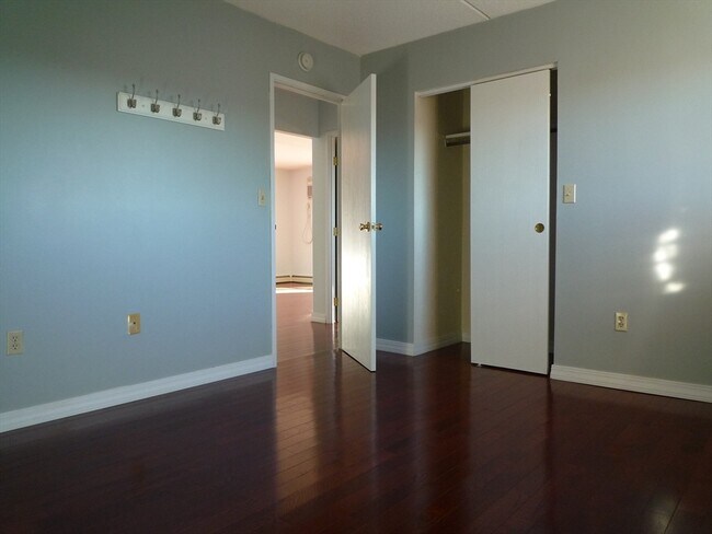 301 Lowell St in Somerville, MA - Building Photo - Building Photo