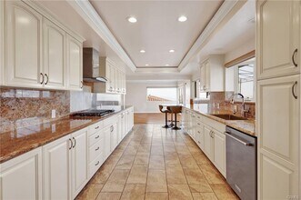 1259 Swarthmore Dr in Glendale, CA - Building Photo - Building Photo