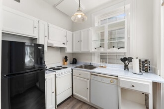 367 Middle St, Unit 1 in Portsmouth, VA - Building Photo - Building Photo