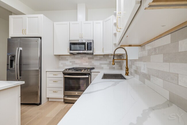 1830 S Peoria St, Unit 1 in Chicago, IL - Building Photo - Building Photo