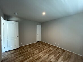 223 SE 8th St in Madras, OR - Building Photo - Building Photo