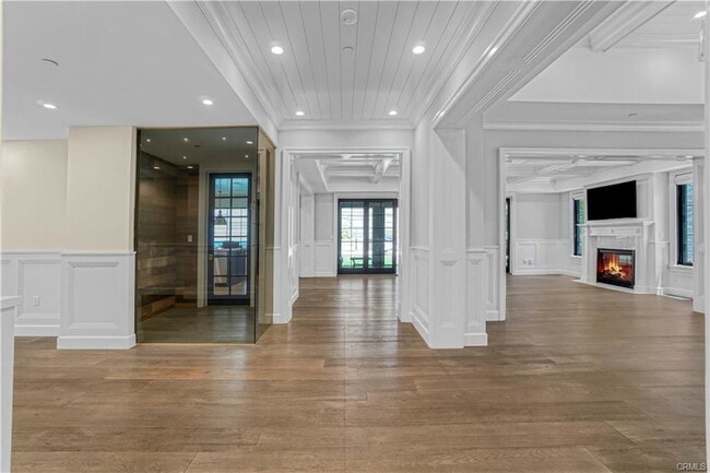 2520 La Condesa Dr in Los Angeles, CA - Building Photo - Building Photo