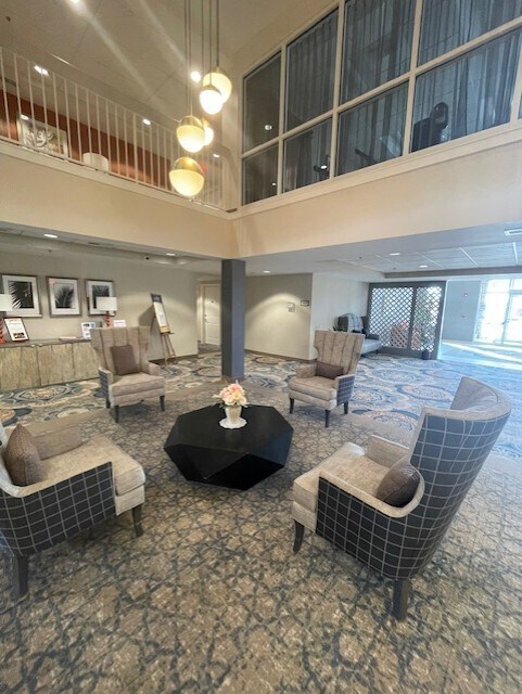 2000 Randi Dr in Aurora, IL - Building Photo - Building Photo