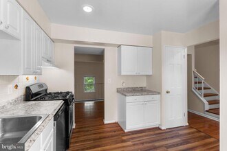 1954 Mayflower Dr in Woodbridge, VA - Building Photo - Building Photo