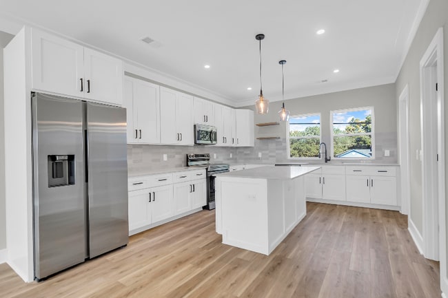 property at 2007 Arbutus Ave