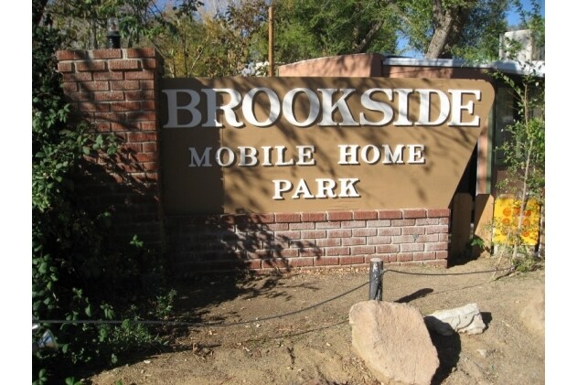 Brookside Mobile Home Park in Bishop, CA - Foto de edificio - Other