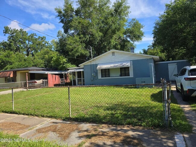 property at 43 W 41st St