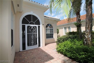 3019 Ellice Way in Naples, FL - Building Photo - Building Photo