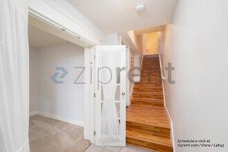 18211 NE 95th Way in Redmond, WA - Building Photo - Building Photo