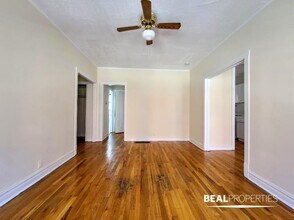 622 W Cornelia Ave in Chicago, IL - Building Photo - Building Photo