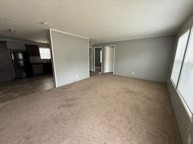 47 W Manor St in Oxford, MI - Building Photo - Building Photo