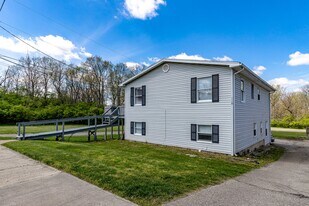 110 Homestead Ave in Oxford, OH - Building Photo