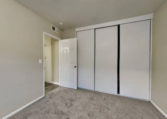 403 Woodbine St in Brooklyn, NY - Foto de edificio - Building Photo