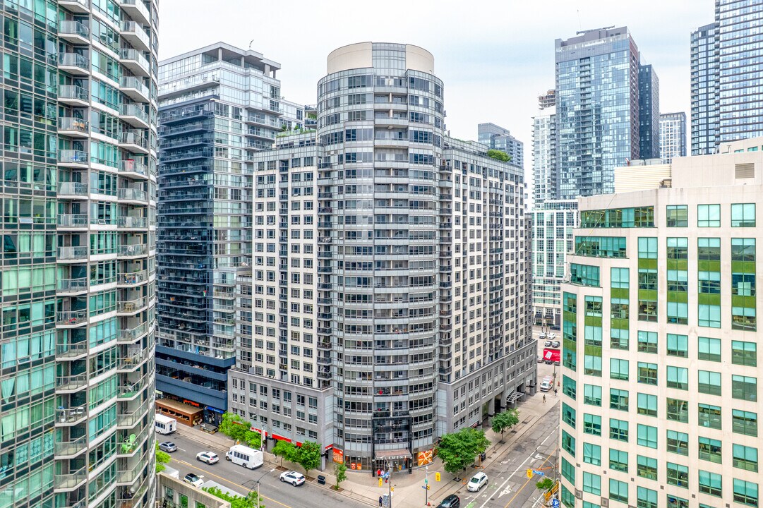 The Element in Toronto, ON - Building Photo