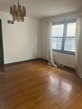 5158 Carol St in Skokie, IL - Building Photo - Building Photo