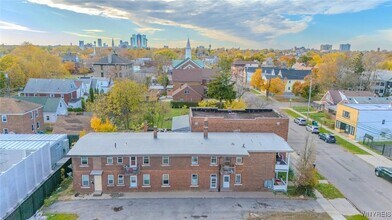 2253 Niagara St in Niagara Falls, NY - Building Photo - Building Photo