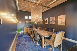 Gas Company Lofts in Los Angeles, CA - Foto de edificio - Building Photo