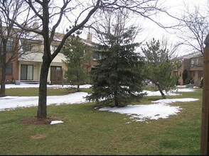 3405 Wellington Ct in Hillsborough, NJ - Building Photo - Building Photo