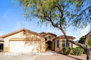 13414 W Port Royale Ln in Surprise, AZ - Building Photo
