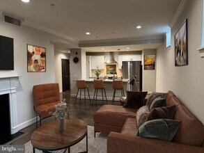 413 Stuart Cir in Richmond, VA - Building Photo - Building Photo