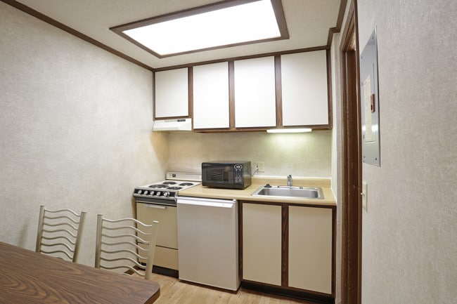 Northrup Court in Coraopolis, PA - Building Photo - Interior Photo