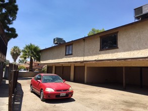 4200 Parkwood Ct in Bakersfield, CA - Building Photo - Building Photo