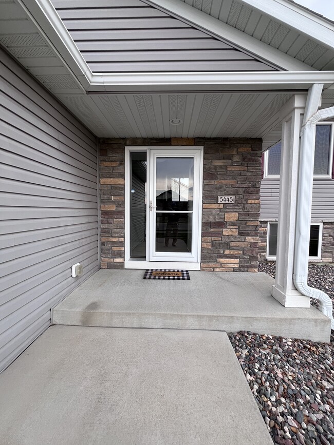 5445 Florence Dr NW in Rochester, MN - Building Photo - Building Photo