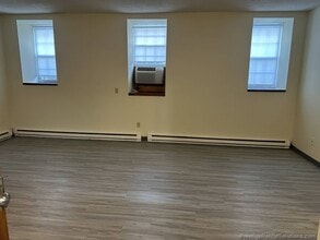 21 Willow St in Fitchburg, MA - Building Photo - Building Photo