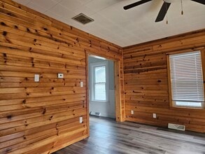 403 S Lafayette St in Shawano, WI - Building Photo - Building Photo