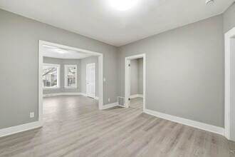 1217 N Harding Ave in Chicago, IL - Building Photo - Building Photo