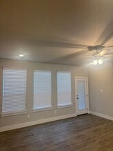 664 The Cottages in Godley, TX - Building Photo - Building Photo