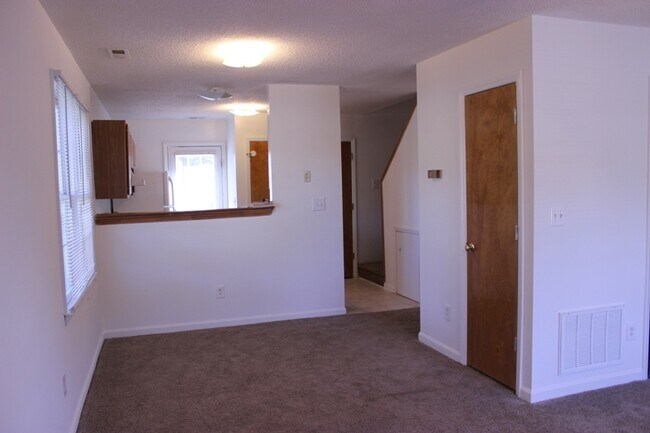 2942 Faversham Pl in Raleigh, NC - Building Photo - Building Photo